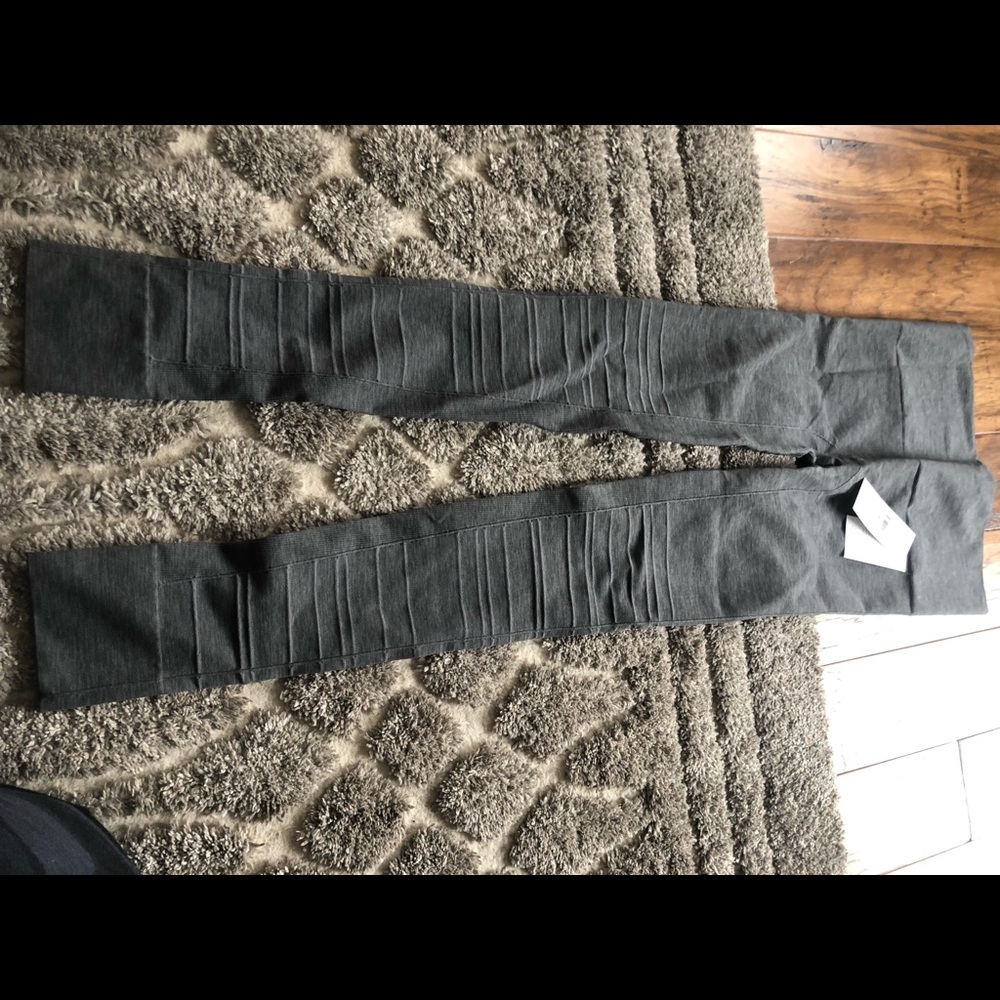 Blanqi gray maternity leggings NWT